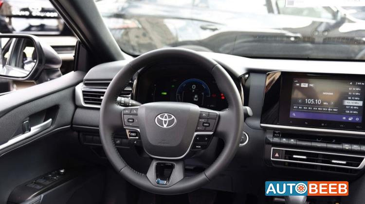 تويوتا كامري 2025