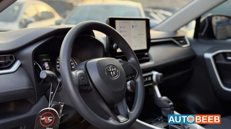 Toyota RAV4 2023