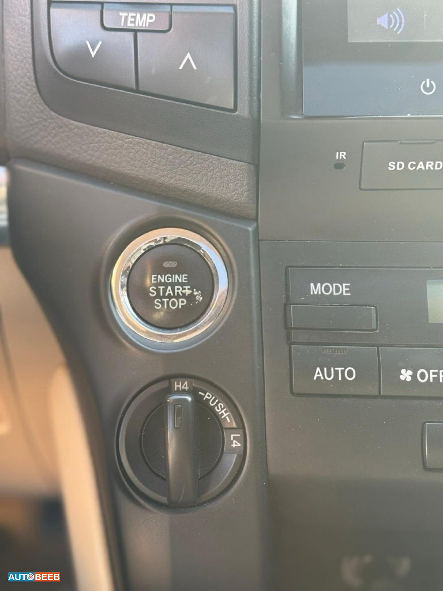 Toyota Land Cruiser 2014