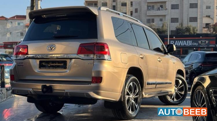 Toyota Land Cruiser 2014
