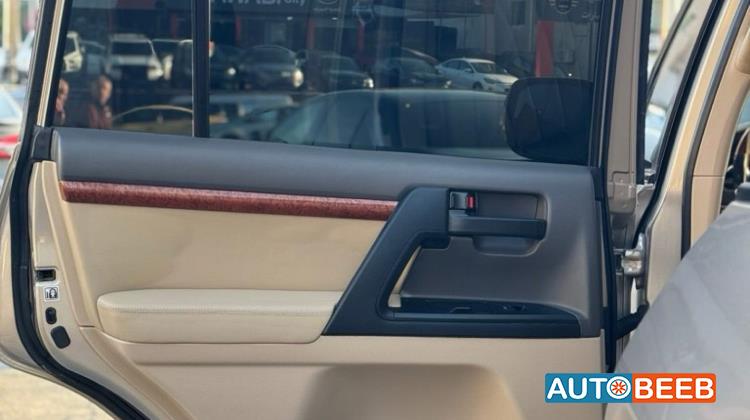 Toyota Land Cruiser 2014