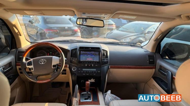 Toyota Land Cruiser 2014