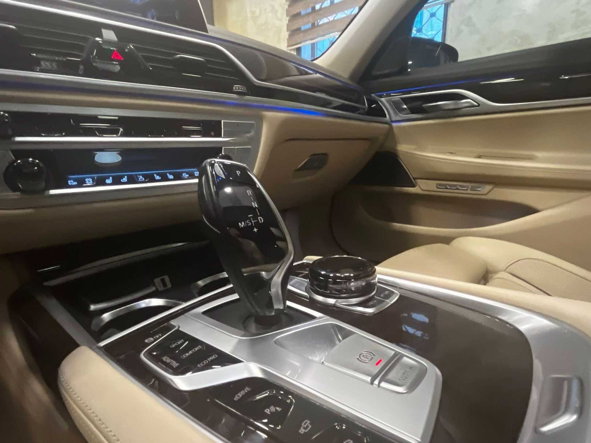 BMW 740 2017