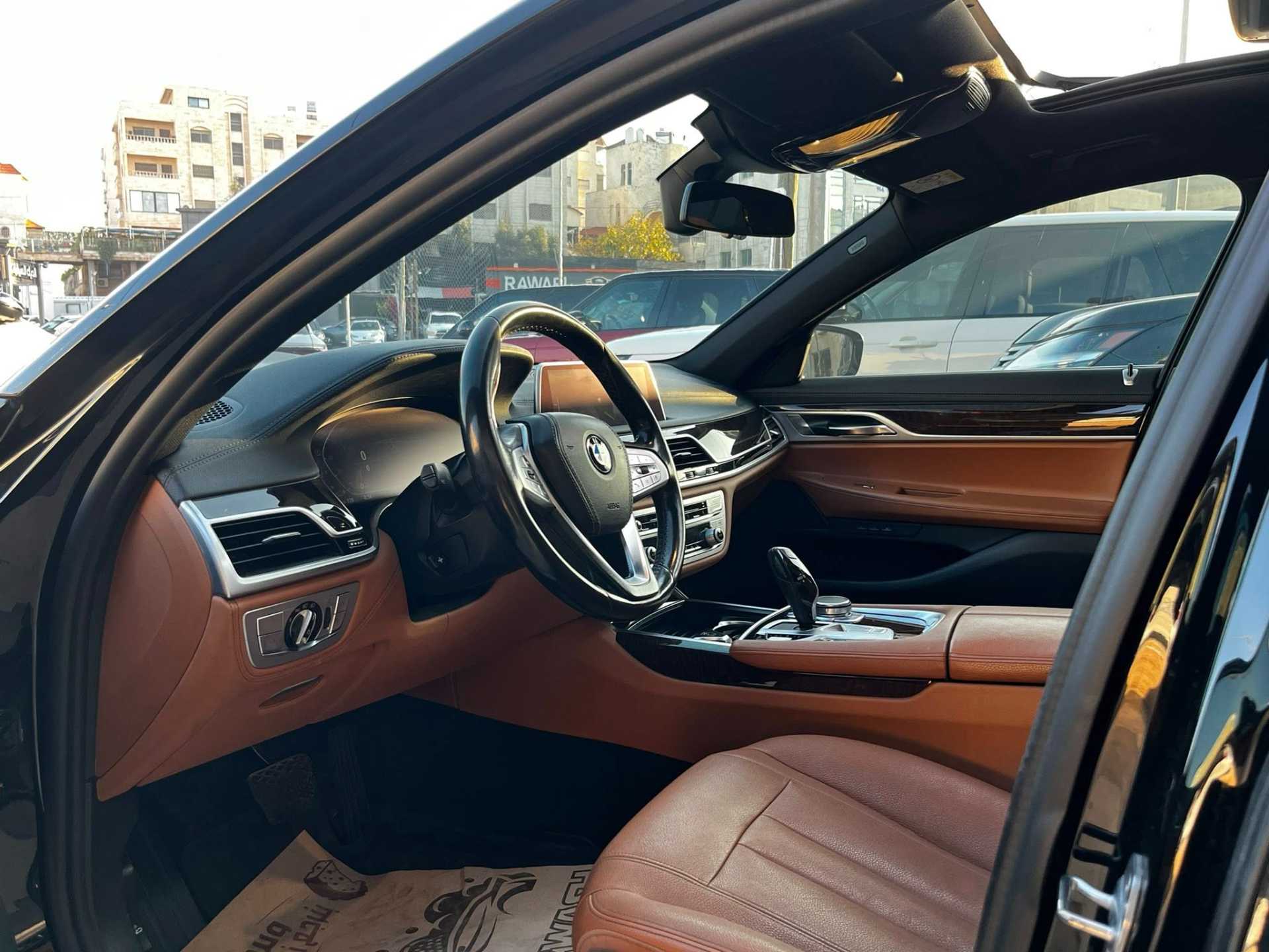 بي ام دبليو 730 2021