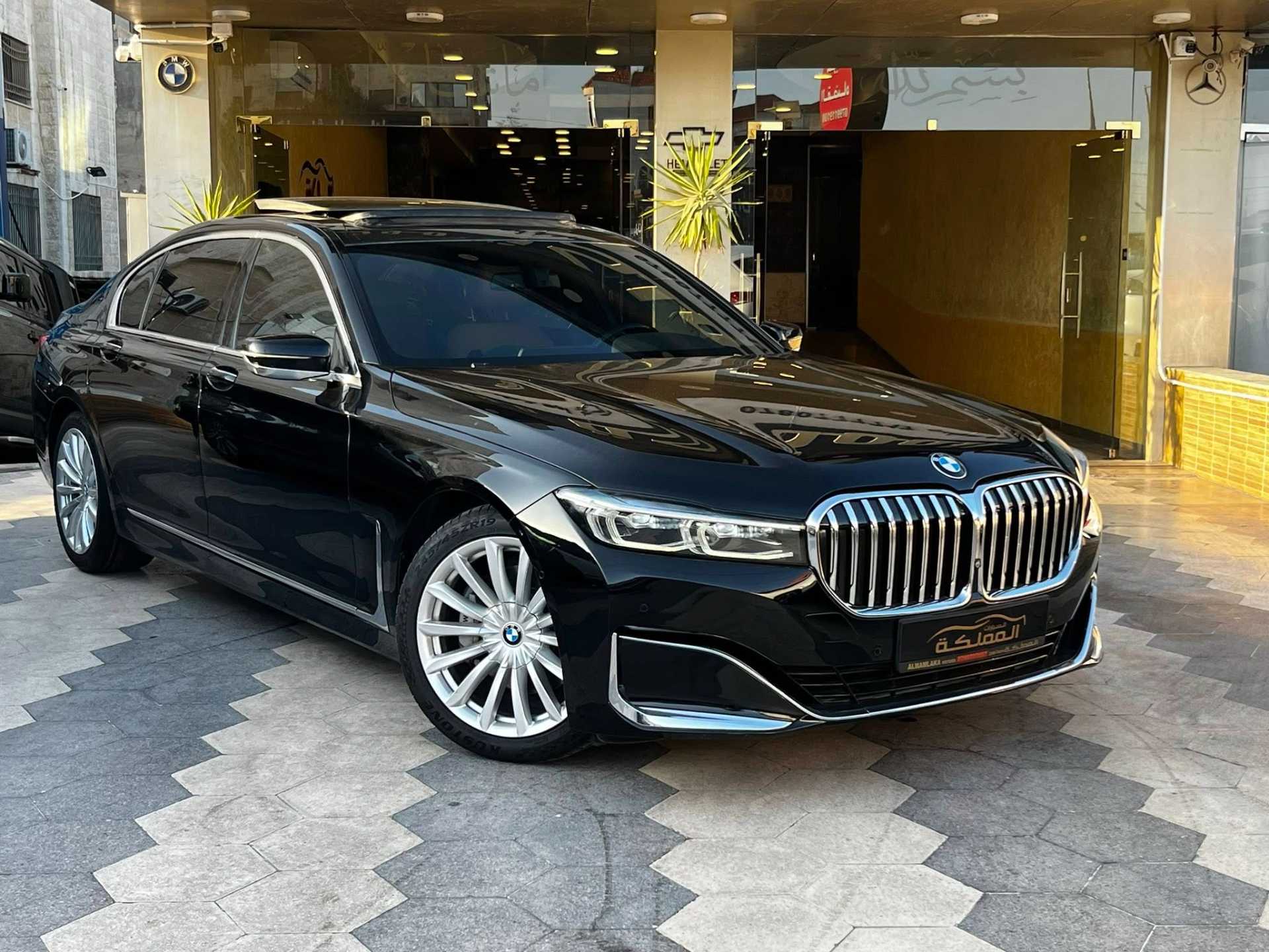 بي ام دبليو 730 2021