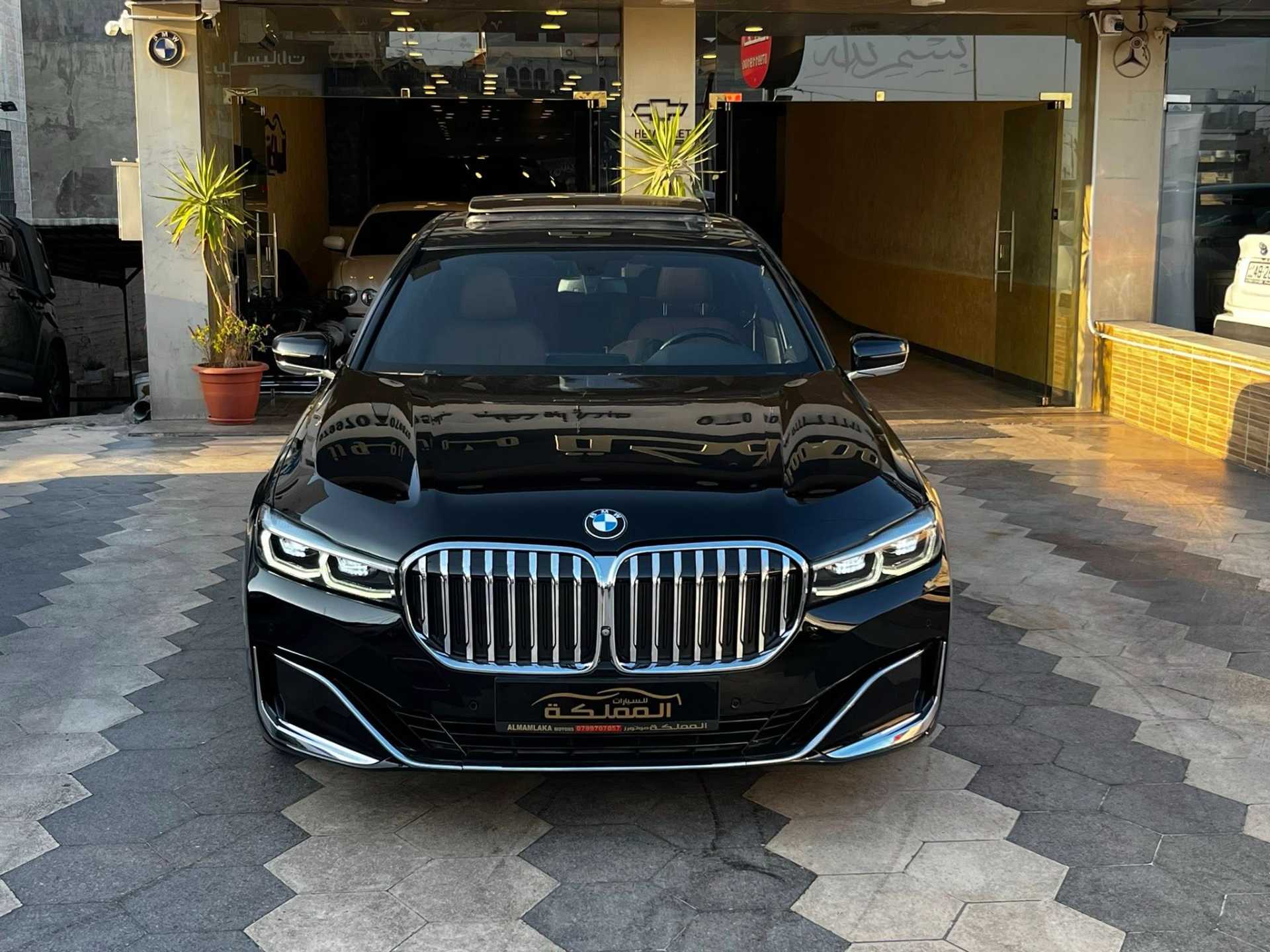 بي ام دبليو 730 2021