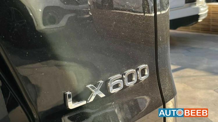 Lexus LX600 2023