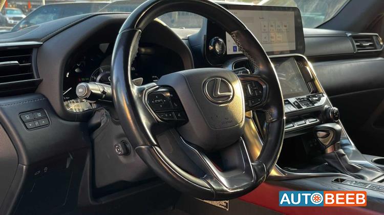 Lexus LX600 2023