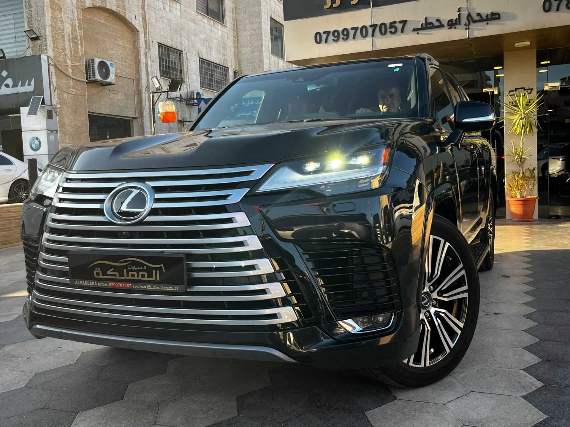 Lexus LX600 2023