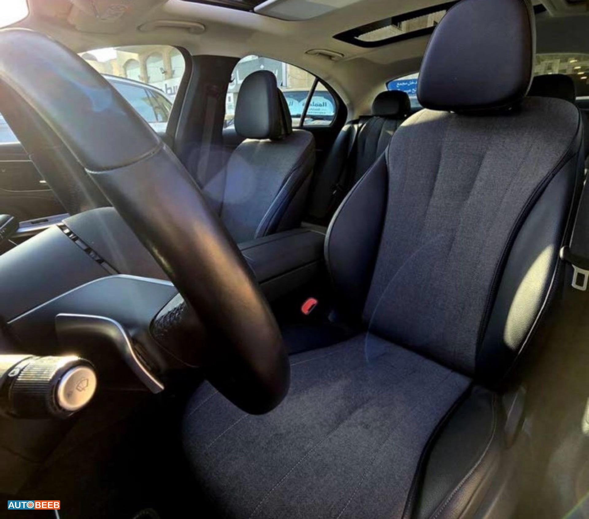 Mercedes Benz E200 2024