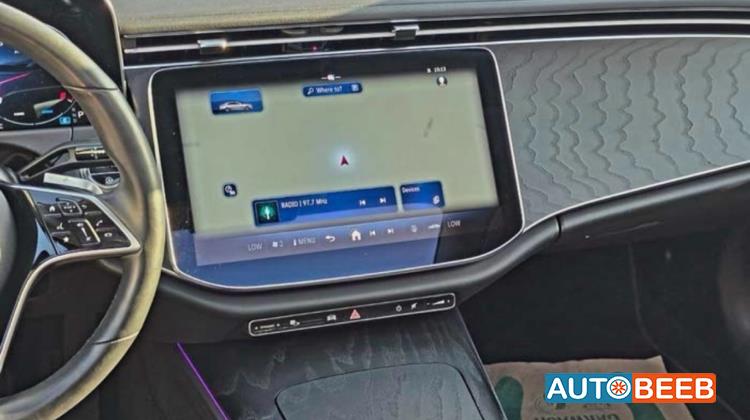 Mercedes Benz E200 2024