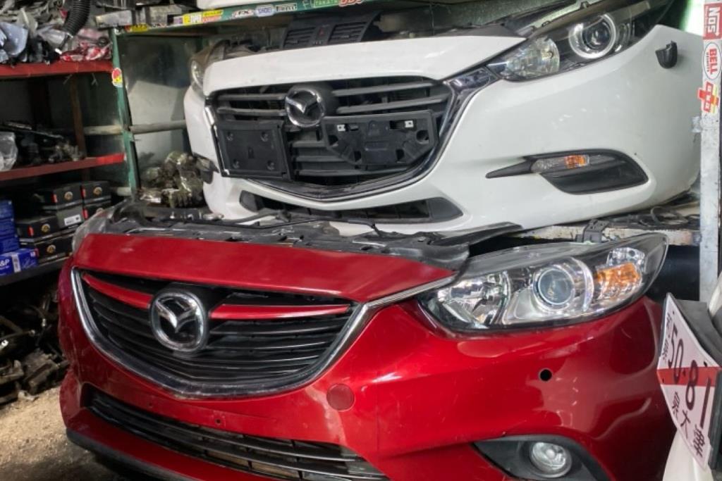Body  Front clip Mazda 6