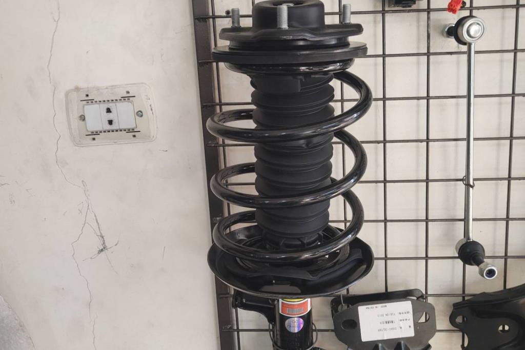  Shock Absorber Toyota Camry