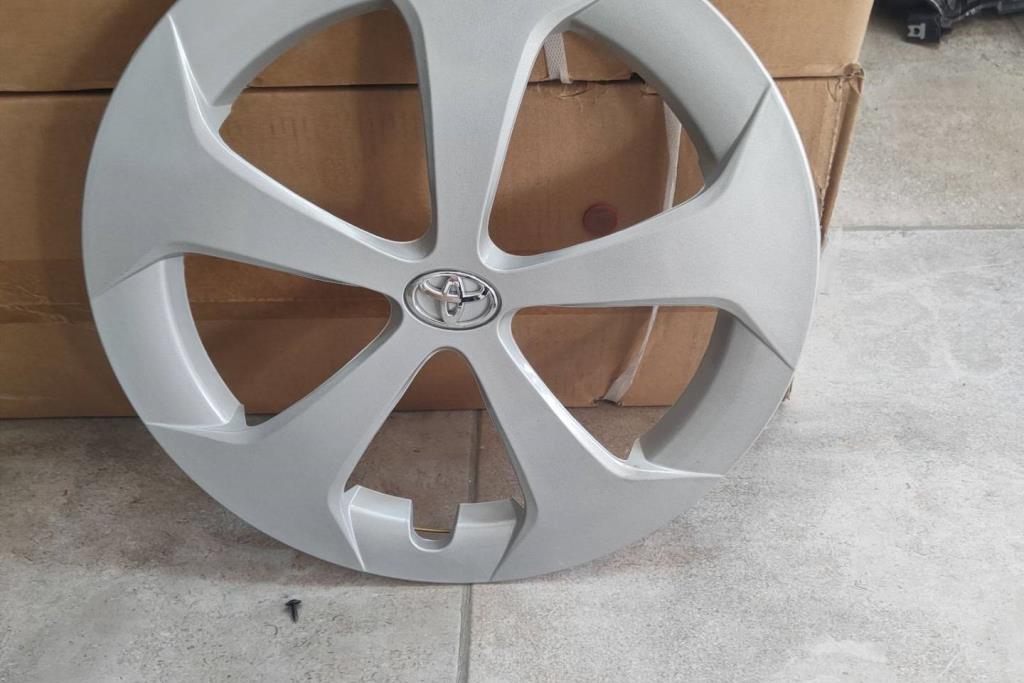 Wheel and Rims Wheel Covers  Toyota Prius