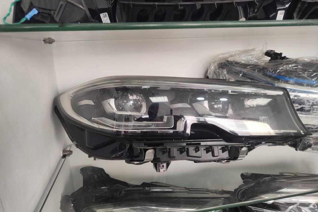 Lights Front light BMW 330