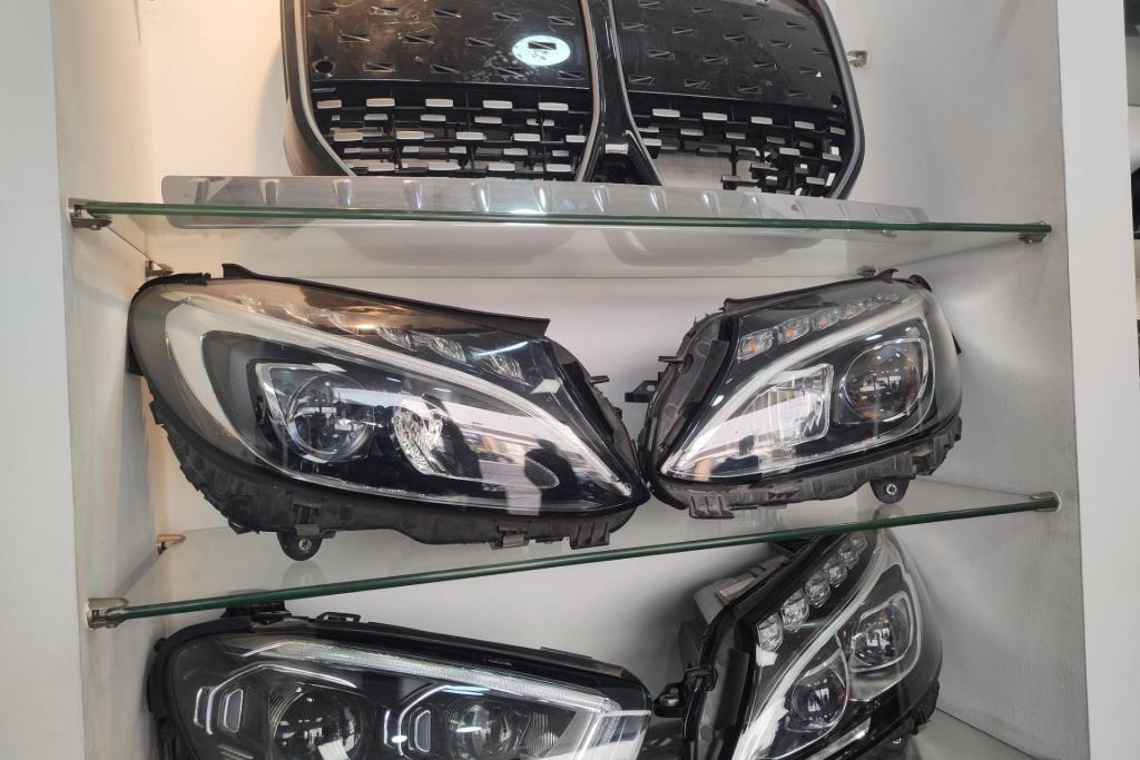 Lights Front light Mercedes Benz C200