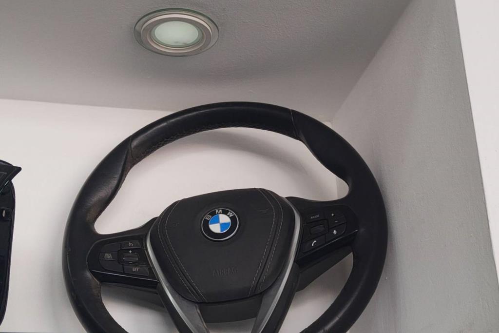 Cabin  Steering Wheel BMW 520