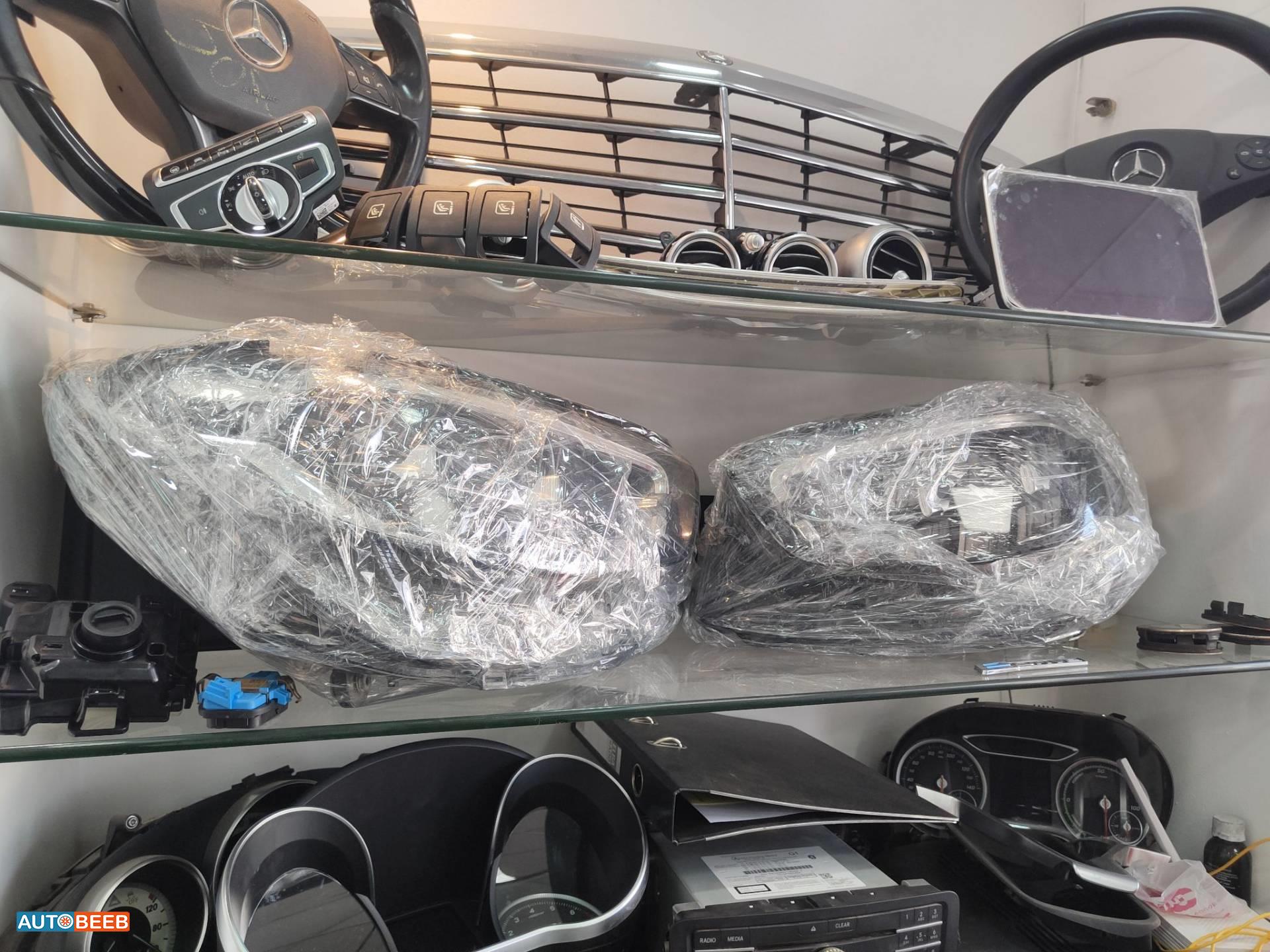 Lights Front light Mercedes Benz E200