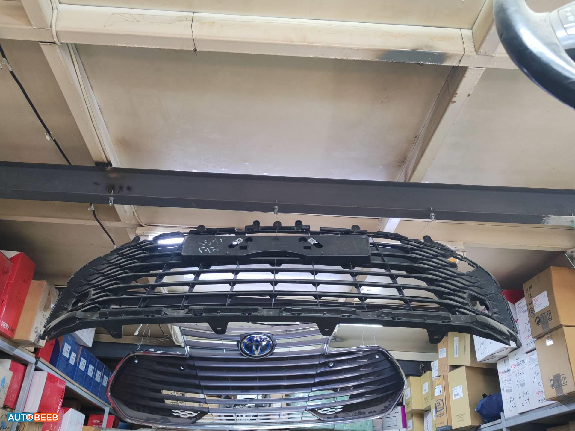 Body  Grilles Toyota Camry