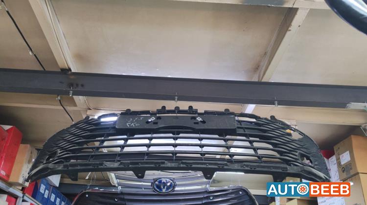 Body  Grilles Toyota Camry
