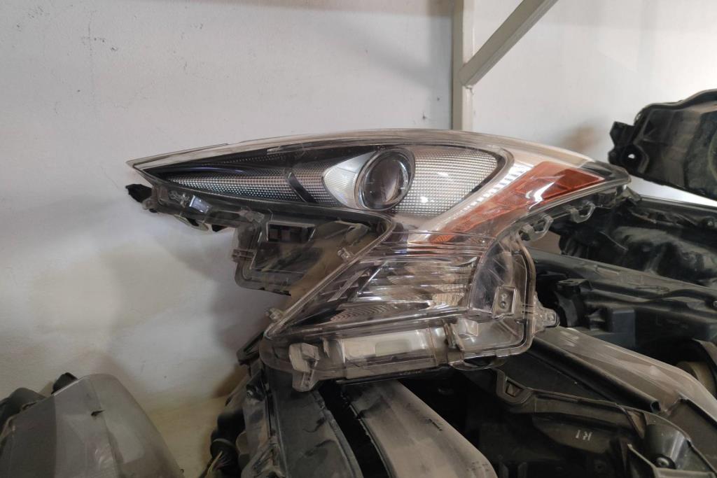 Lights Front light Toyota Prius