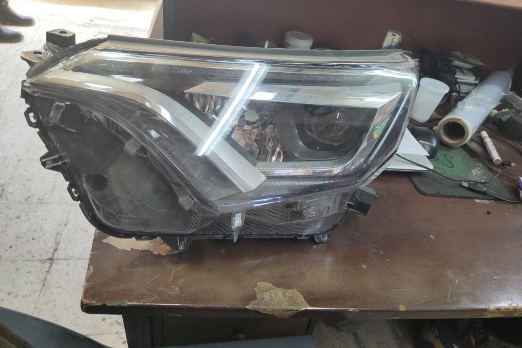 Lights Front light Toyota RAV4