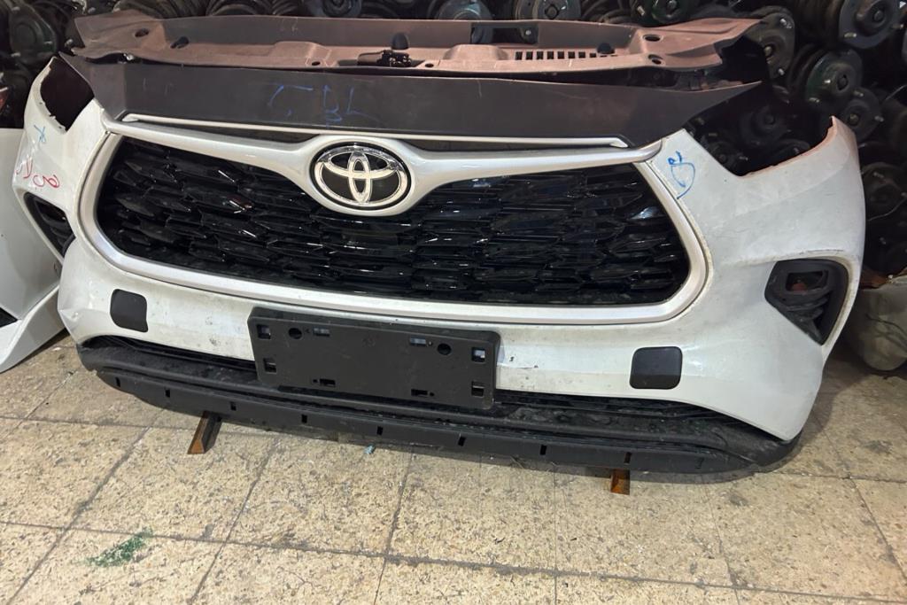 Body  Front clip Toyota Highlander