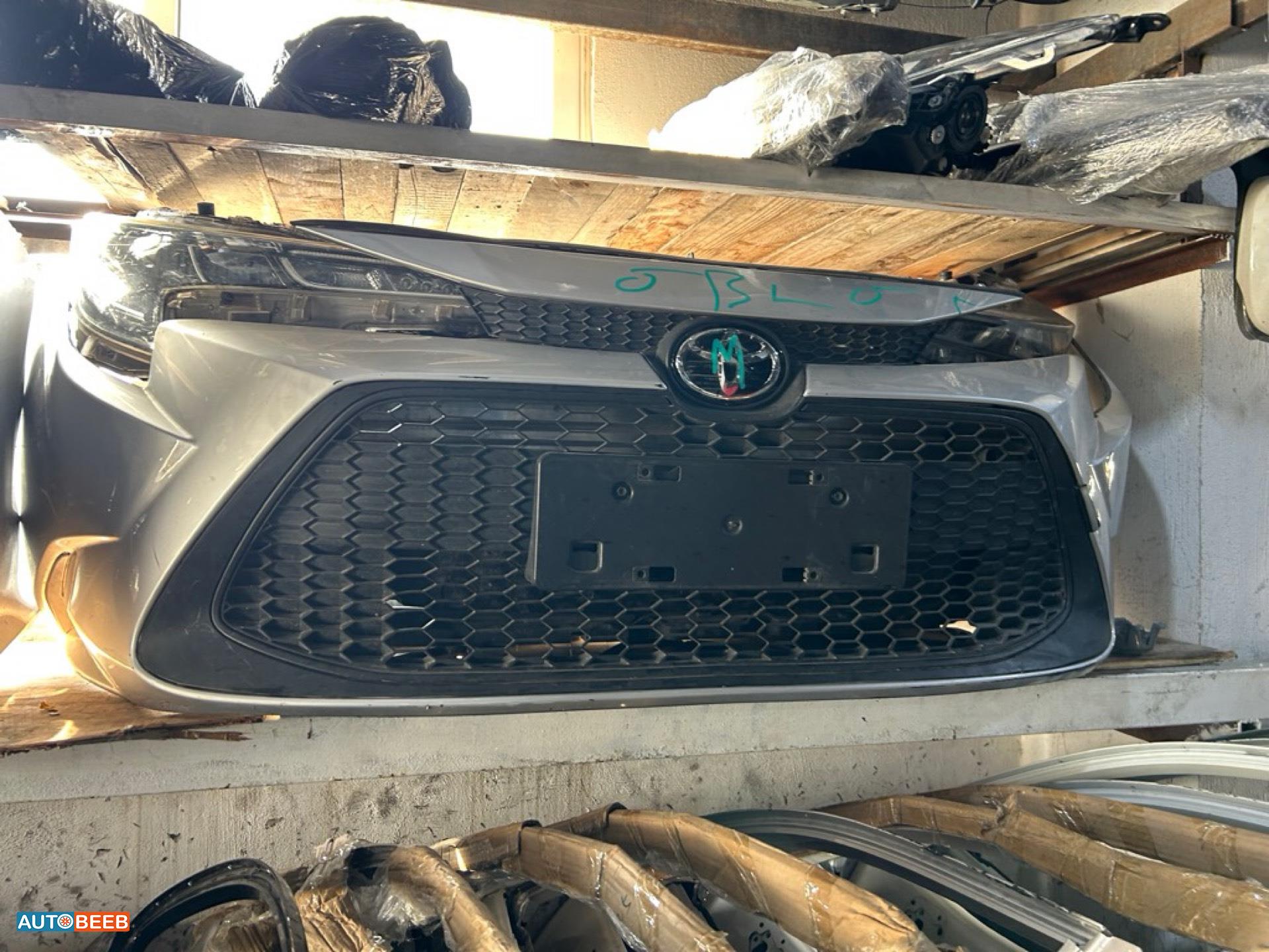 Body  Front clip Toyota Corolla