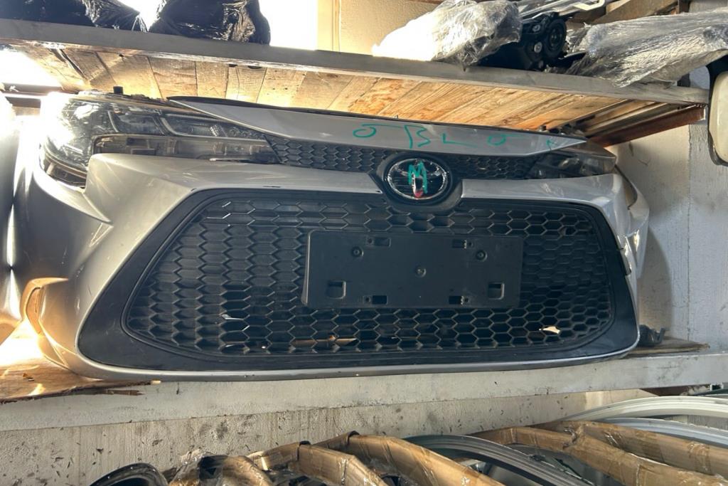 Body  Front clip Toyota Corolla