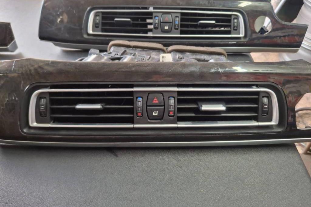 Cabin  Dashboard BMW 520