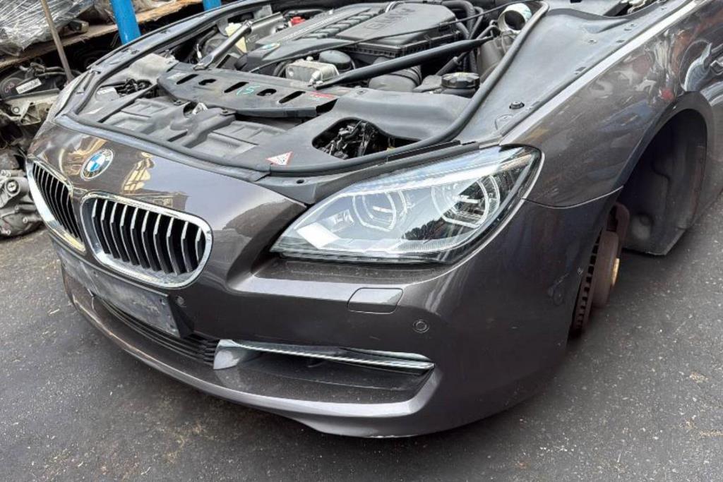 Body  Front clip BMW 640