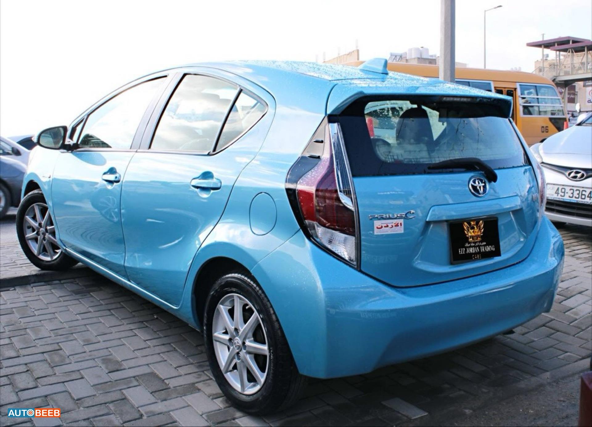 Toyota Prius C 2015