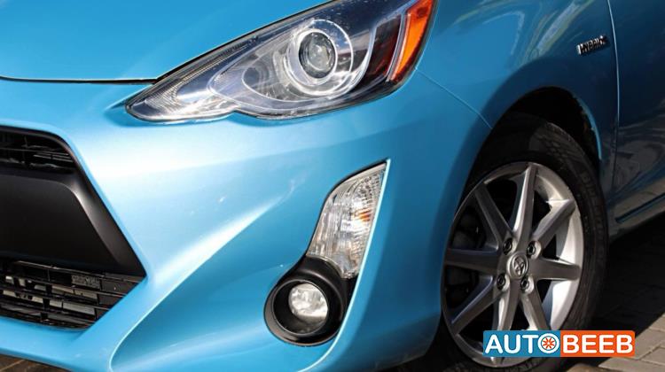 Toyota Prius C 2015