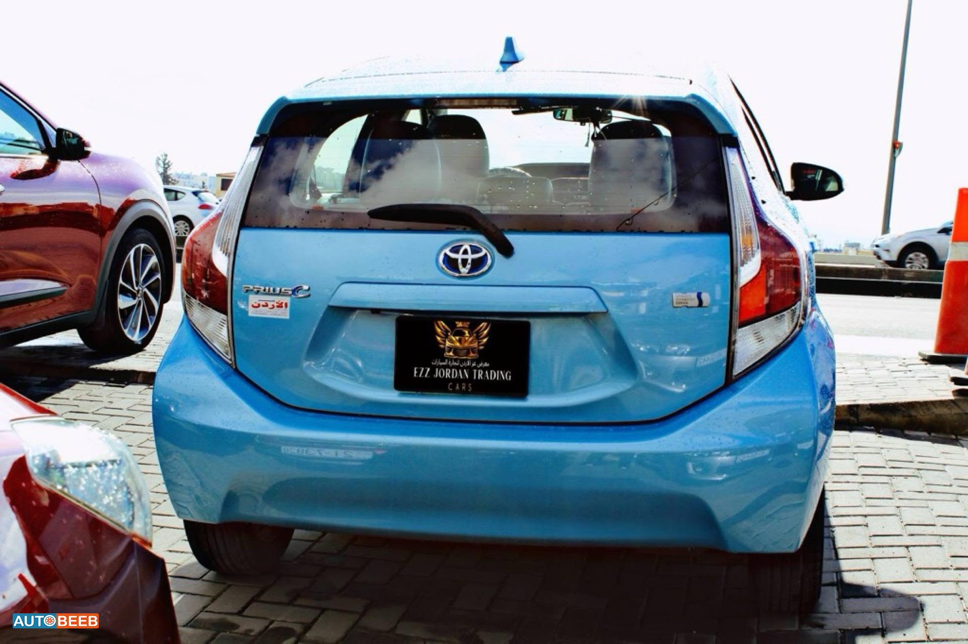Toyota Prius C 2015