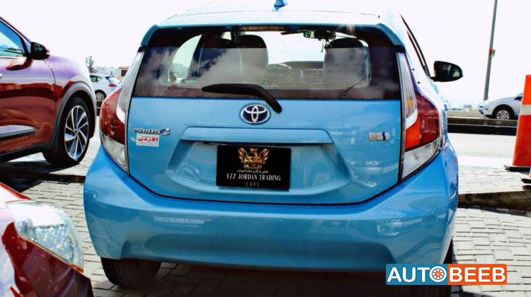 Toyota Prius C 2015