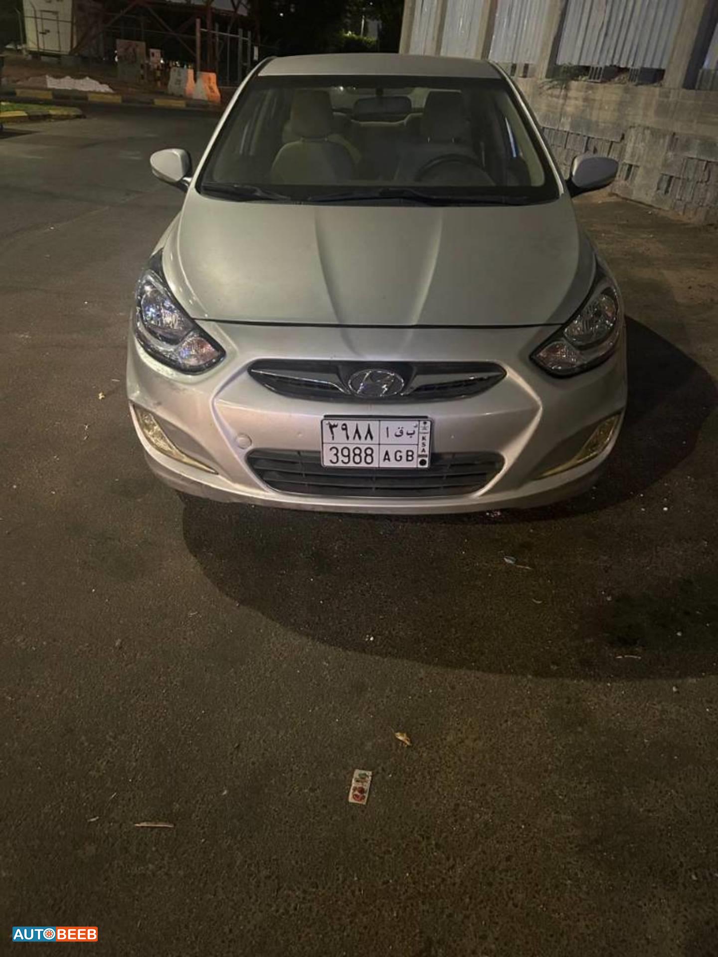 Hyundai Accent 2012