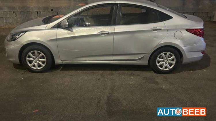 Hyundai Accent 2012