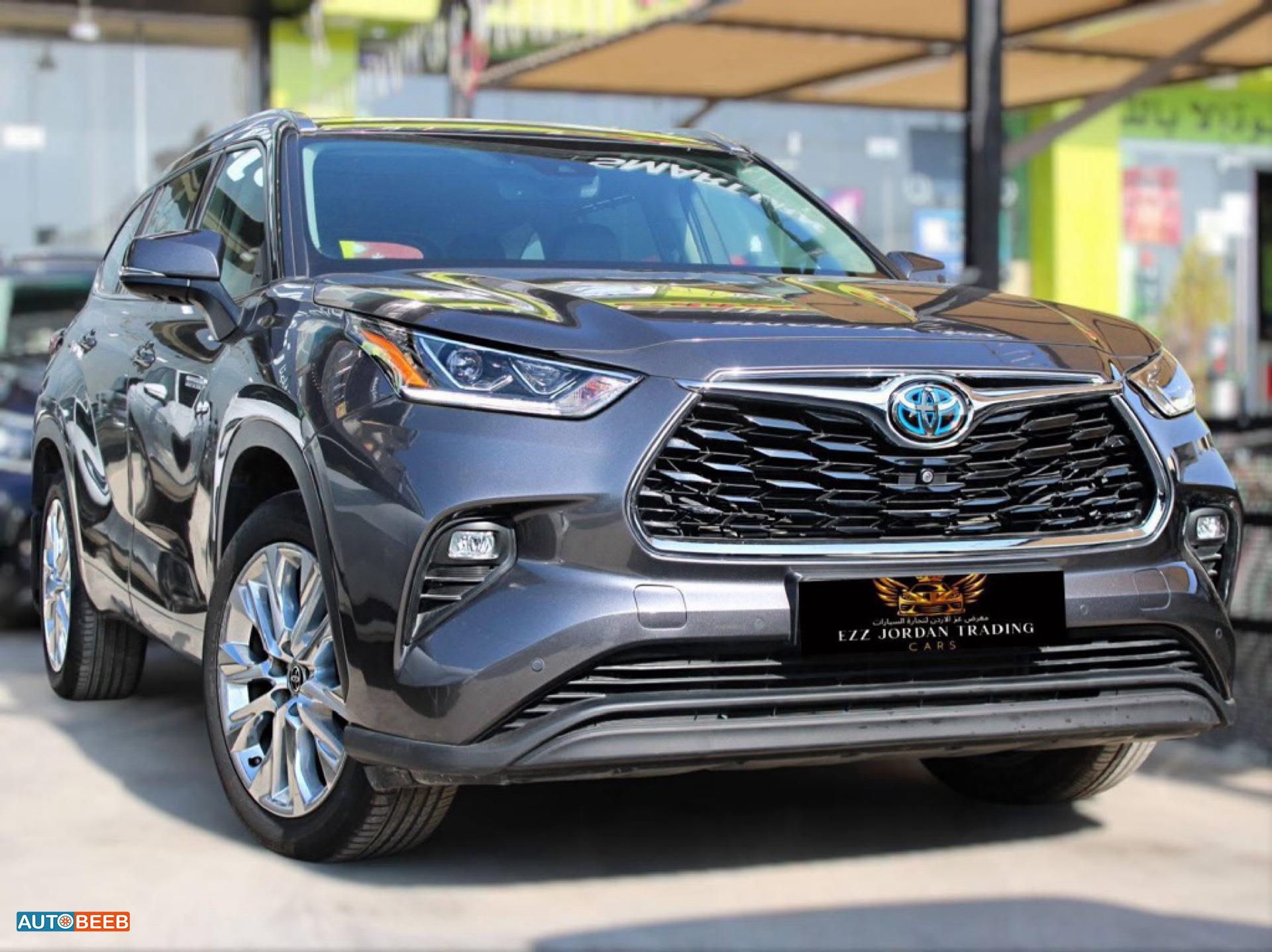 Toyota Highlander 2021