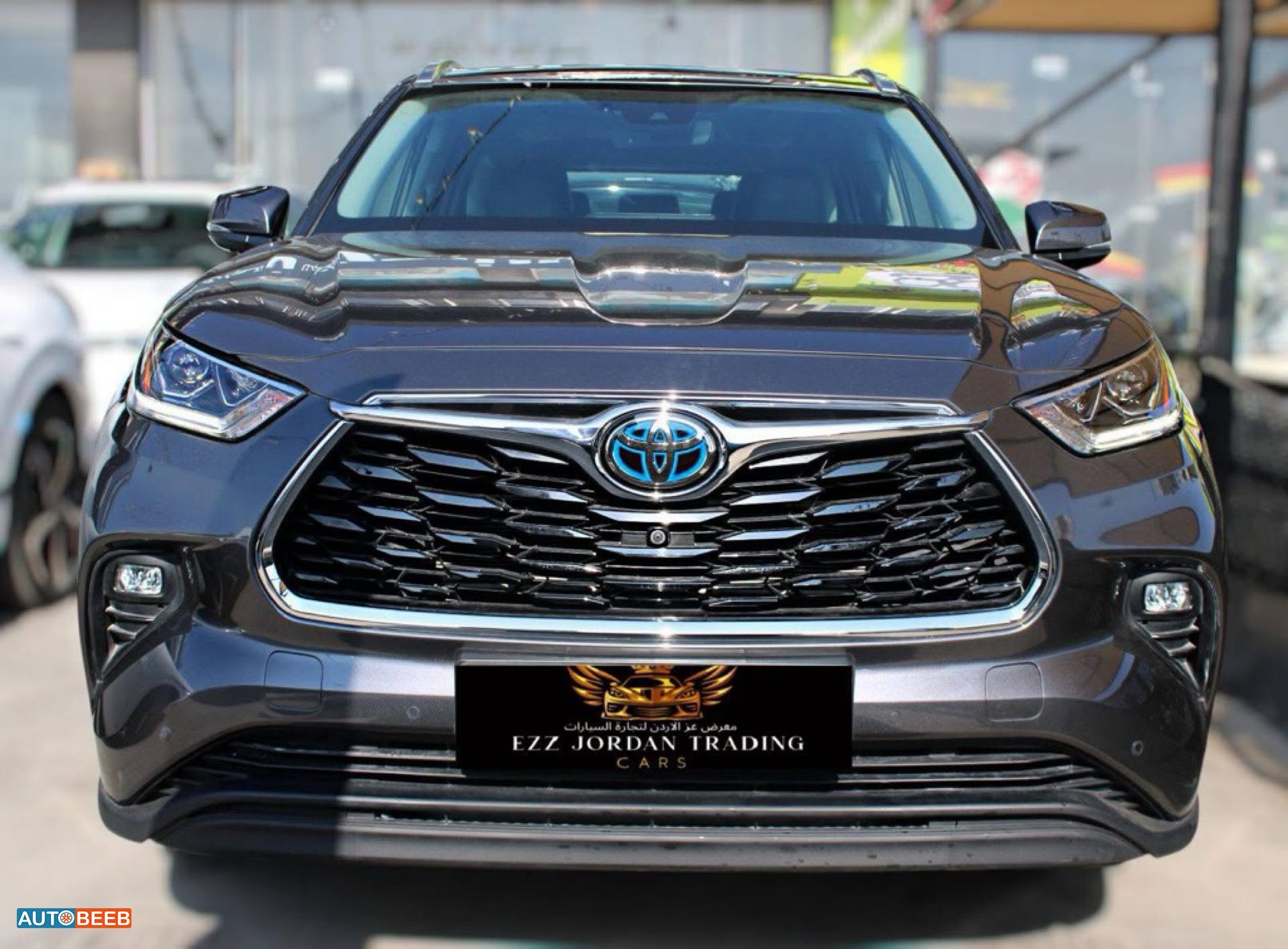Toyota Highlander 2021
