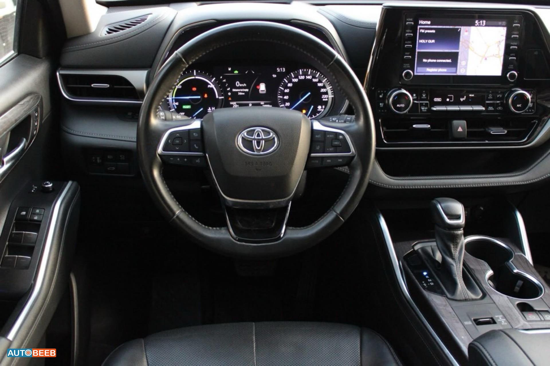 Toyota Highlander 2021