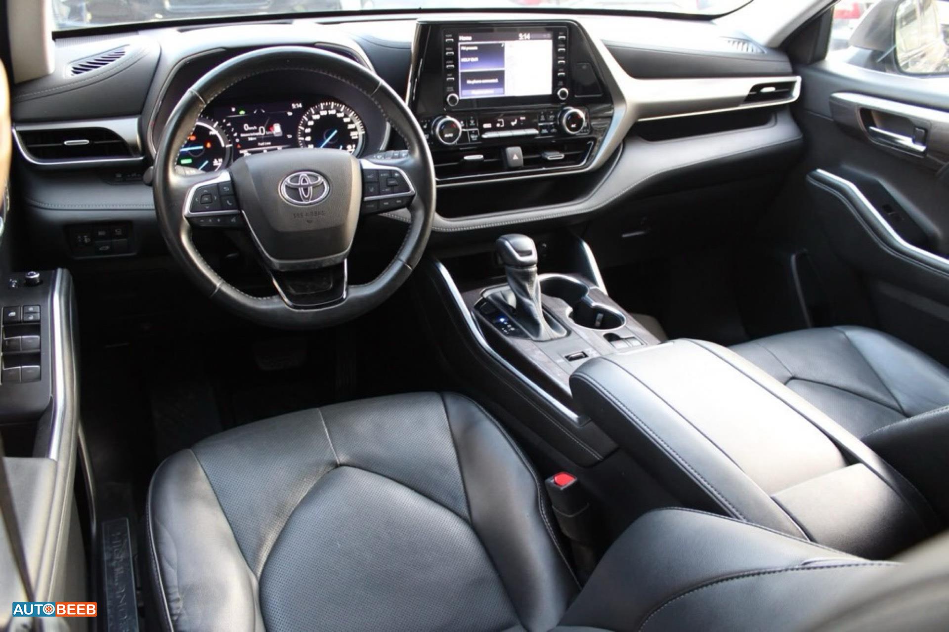 Toyota Highlander 2021