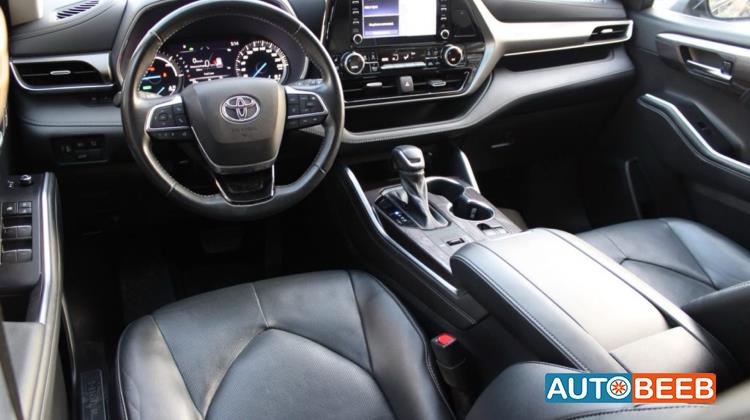 Toyota Highlander 2021