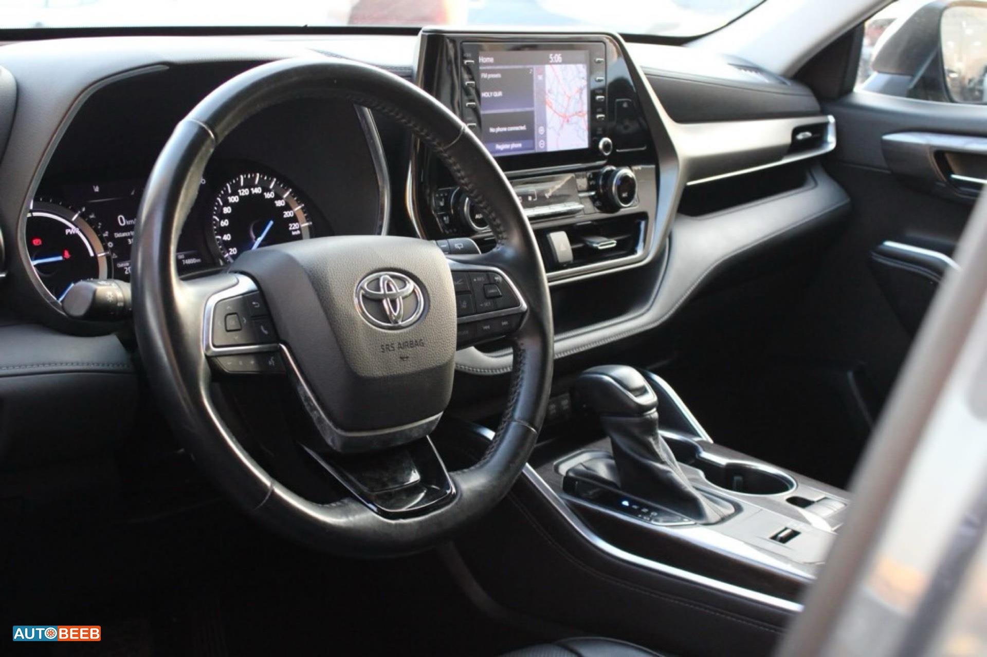 Toyota Highlander 2021