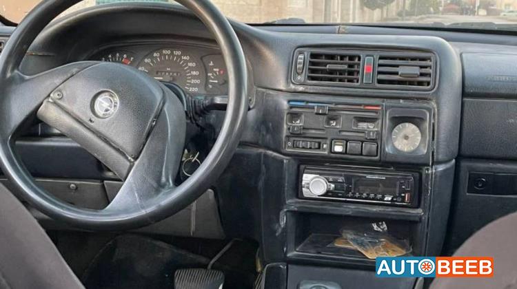 Opel Vectra 1989