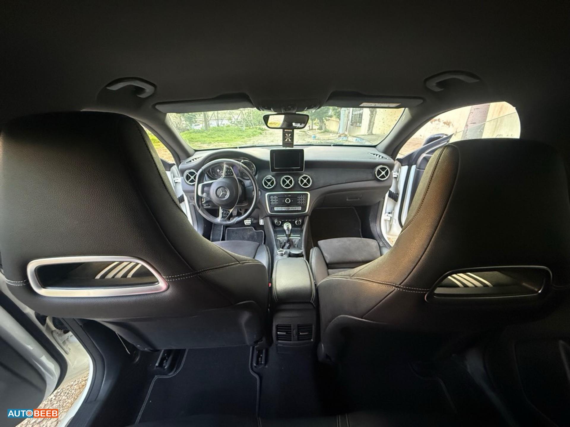 Mercedes Benz CLA180 2018