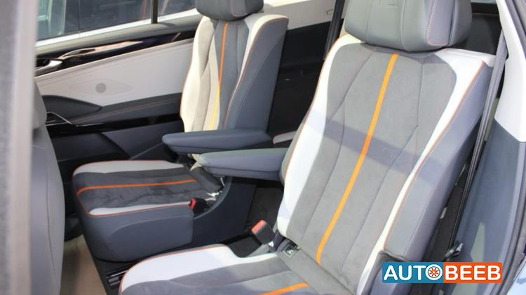 Volkswagen ID.6 2022