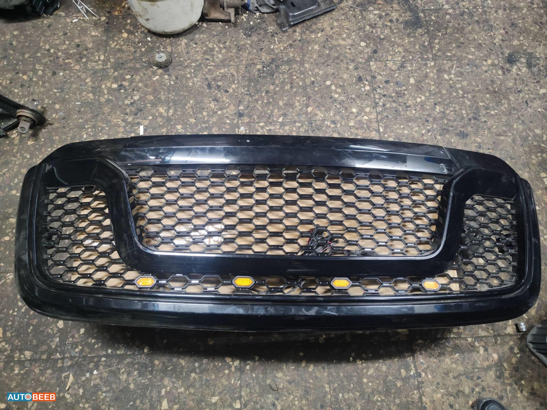 Body  Grilles Dodge RAM