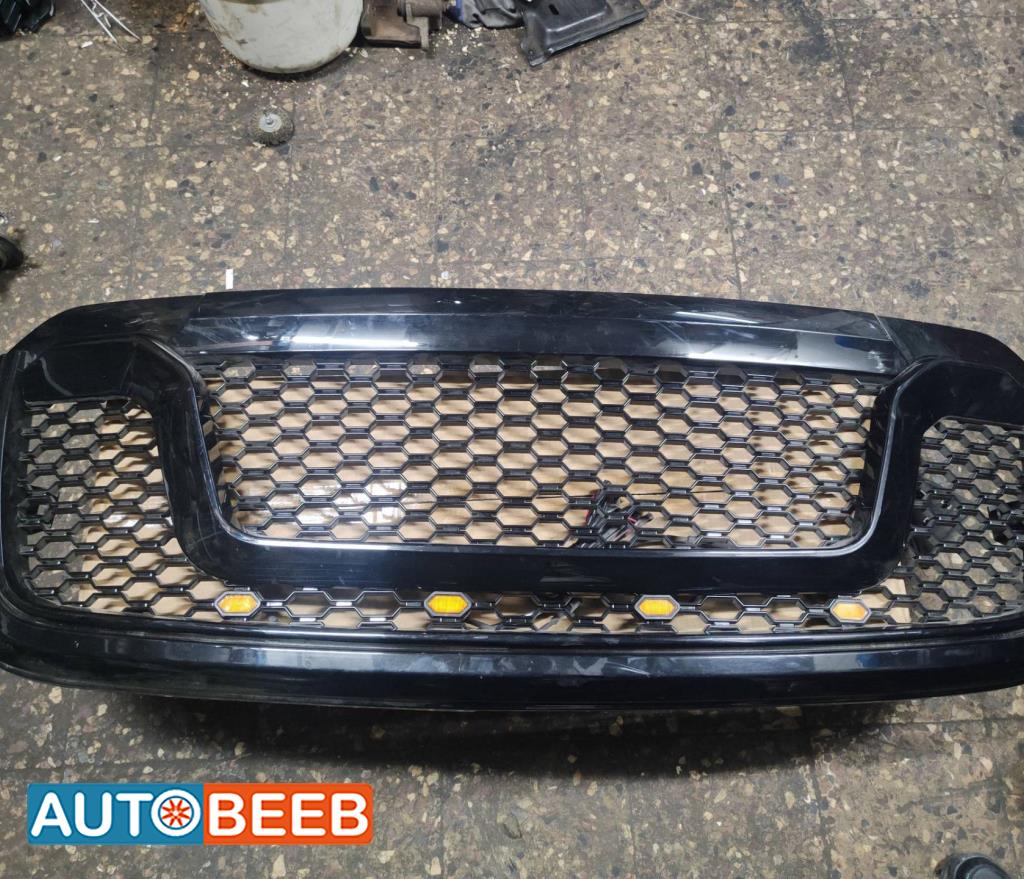 Body  Grilles Dodge RAM