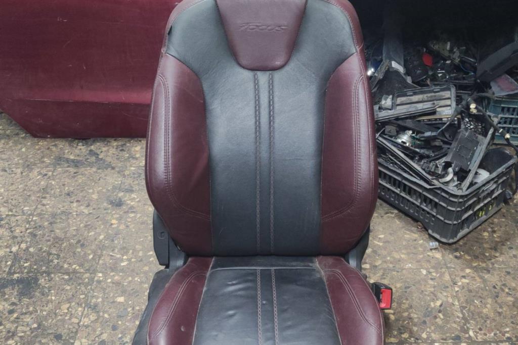 Cabin  Steering Wheel Ford Focus