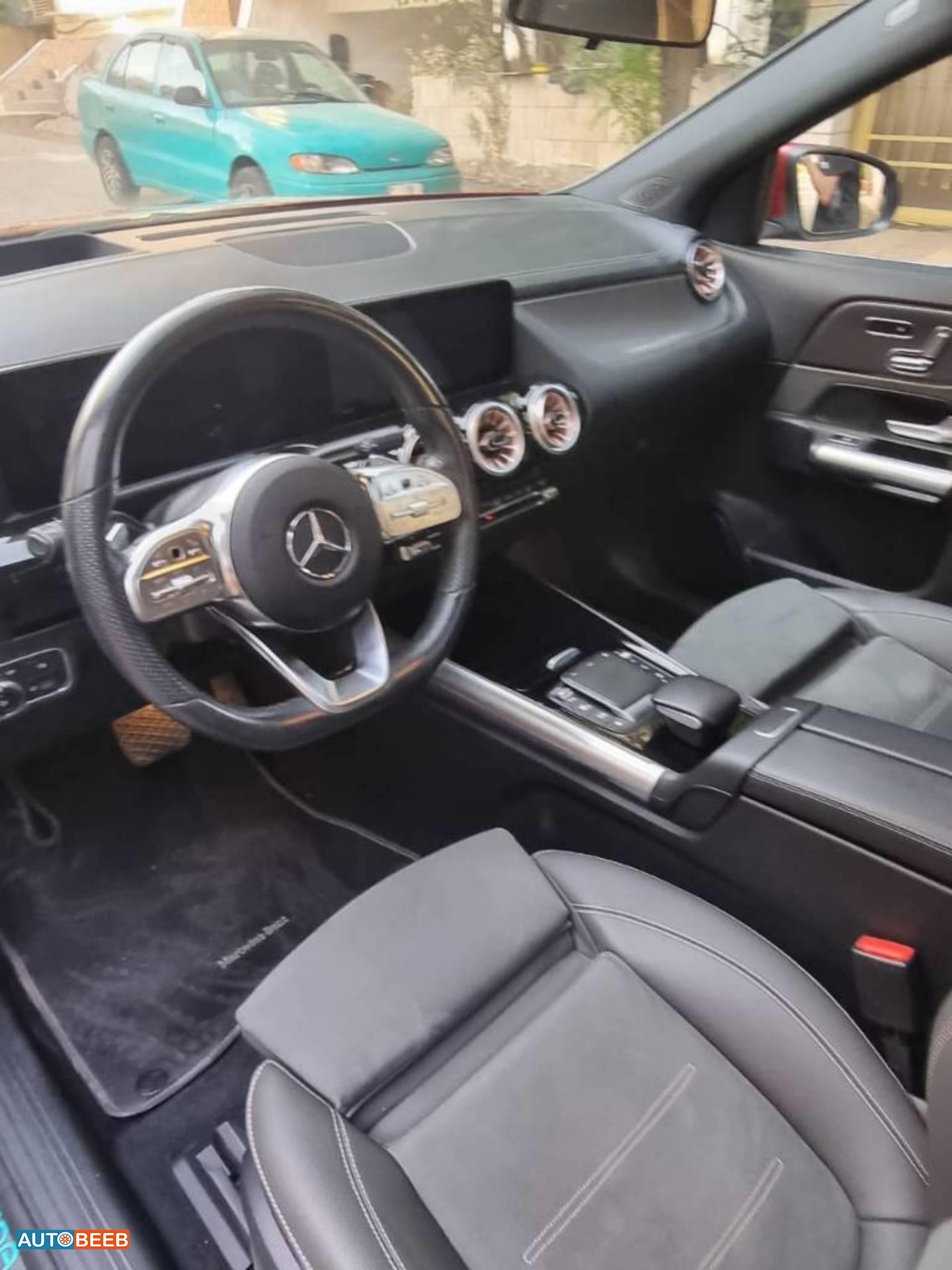 مرسيدس بنز EQA300 2022